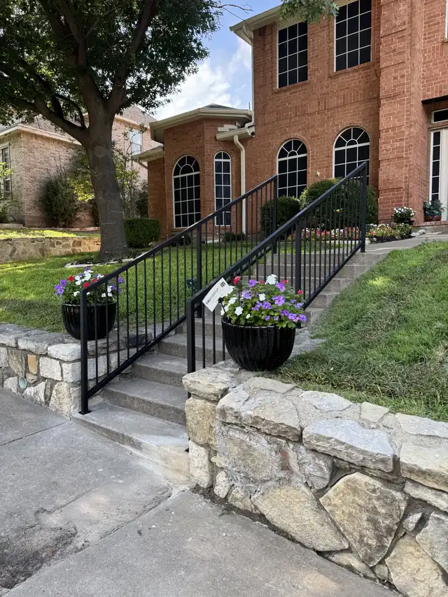 Outdoor Rails: Iron Handrails, Cable, Balconies and Gates